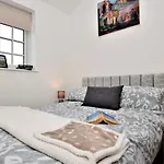 2 Bed In Middlesbrough Oc-75544 度假居
