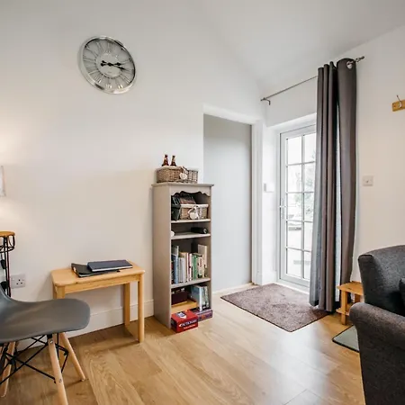 2 Bed In 75544 Hébergement de vacances